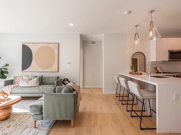 71 Bow St #303, Somerville, MA 02143