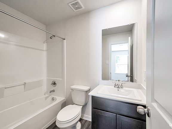 5th image of 1428 NW 9th Ave Unit 1