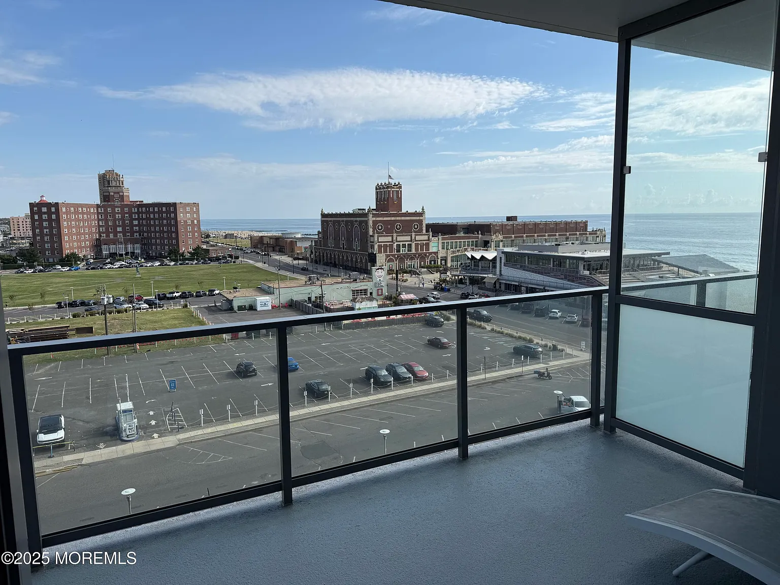 1 bed, 1.5 bath, $7,500 — Photo 2