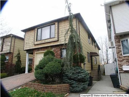 3rd image of 95 Cotter Ave