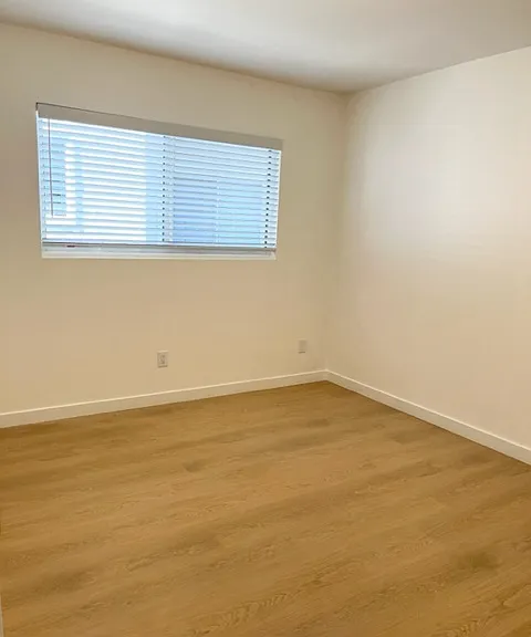 2627 E Broadway #4 — Photo 13