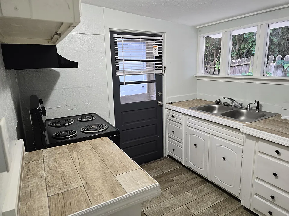 7107 Arlet Dr #2