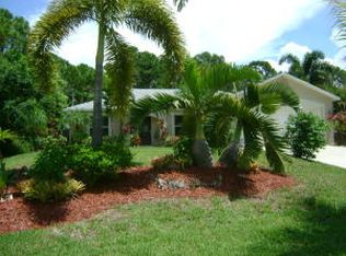 8355 SE Pinehaven Ave, Hobe Sound, FL 33455