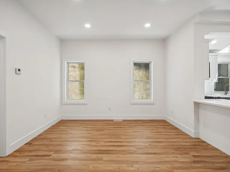 215 Harrison Ave #1 — Photo 9
