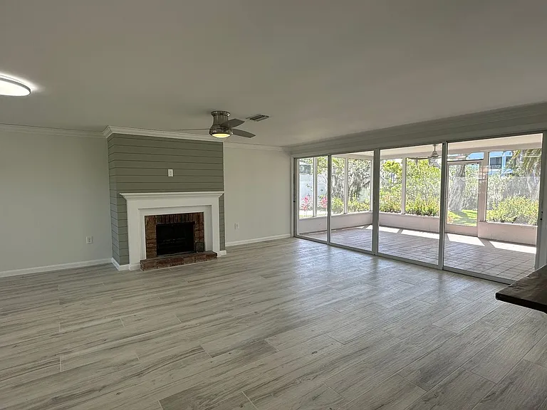 812 Bayview Dr — Photo 9