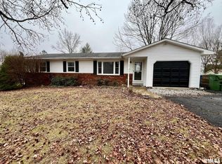 203 Riverbend Dr, De Soto, IL 62924