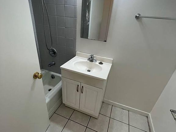 5th image of 1563 Hyde St APT 3
