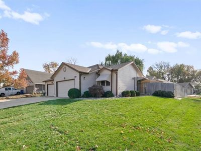 1372 N Ridge Pkwy, Olathe, KS, 66061