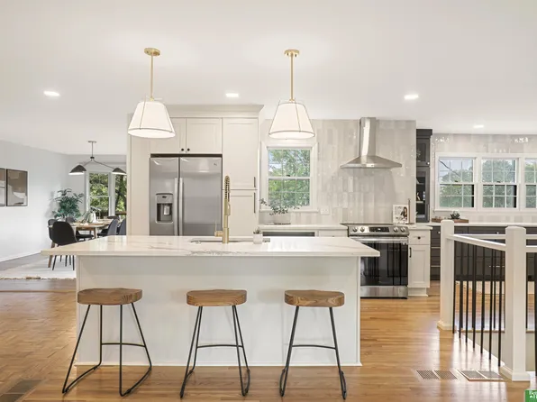 805 S 129th Ave, Omaha, NE 68154