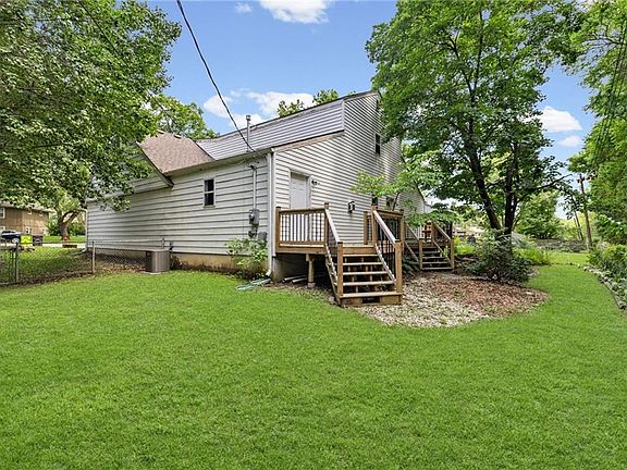 5th image of 912 Ridge Dr
