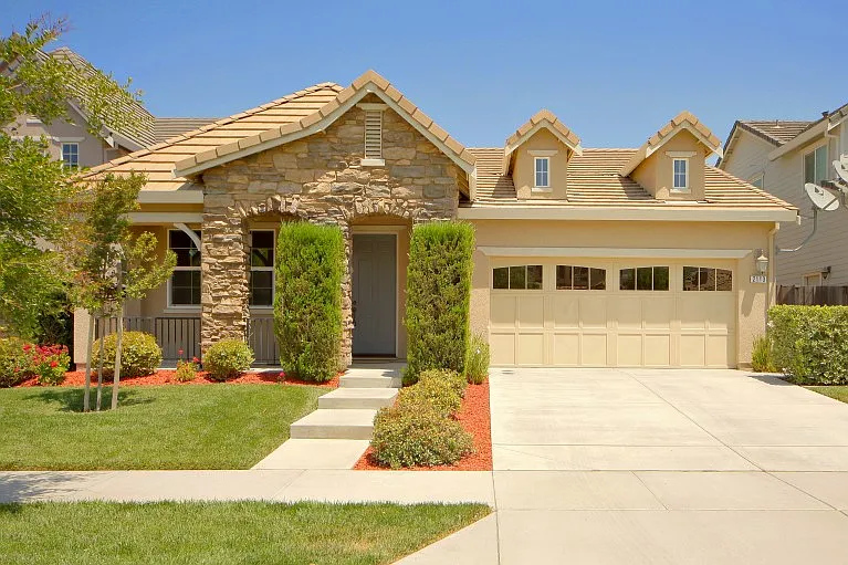 2113 Ragen Pl photo 1