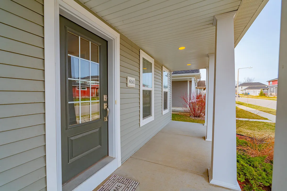 Building Photo - 6141 Driscoll Dr