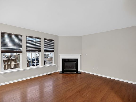4th image of 6800 Hollow Glen Ct