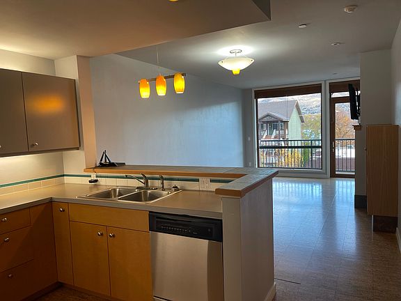 2nd image of 2220 W Woodin Ave Unit 209-1