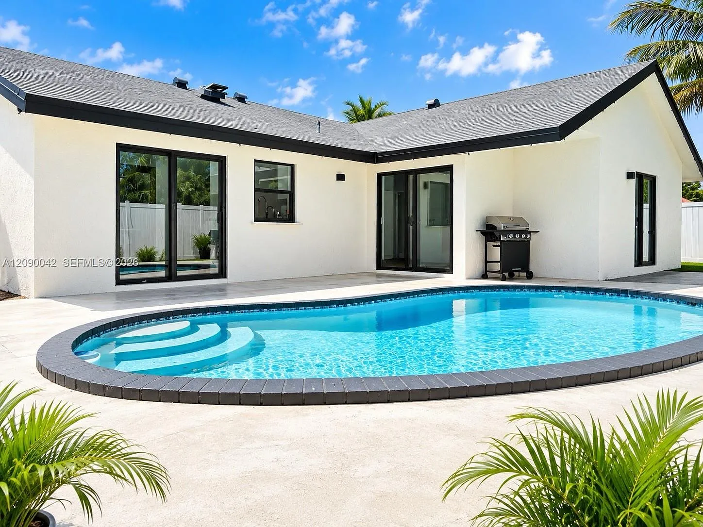 North Lauderdale Village — Photo 3