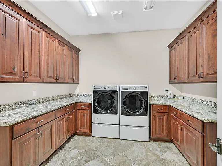 5790 Aspen Falls Cir — Photo 50