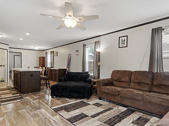 3rd image of 508 Parkland Dr