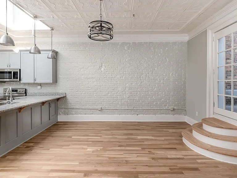 140 N Jackson St #2 — Photo 10
