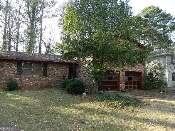 3045 Weslock Cir, Decatur, GA 30034