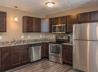 3 spacious bedrooms and 2 full bathrooms., Hartford, SD 57033
