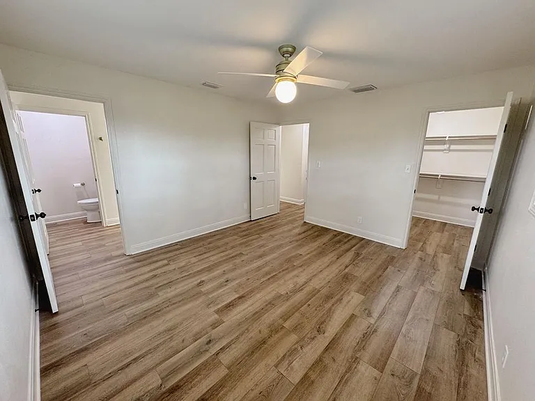 5121 FM 446 — Photo 20