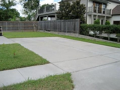 5th image of 704 E Manley Ave