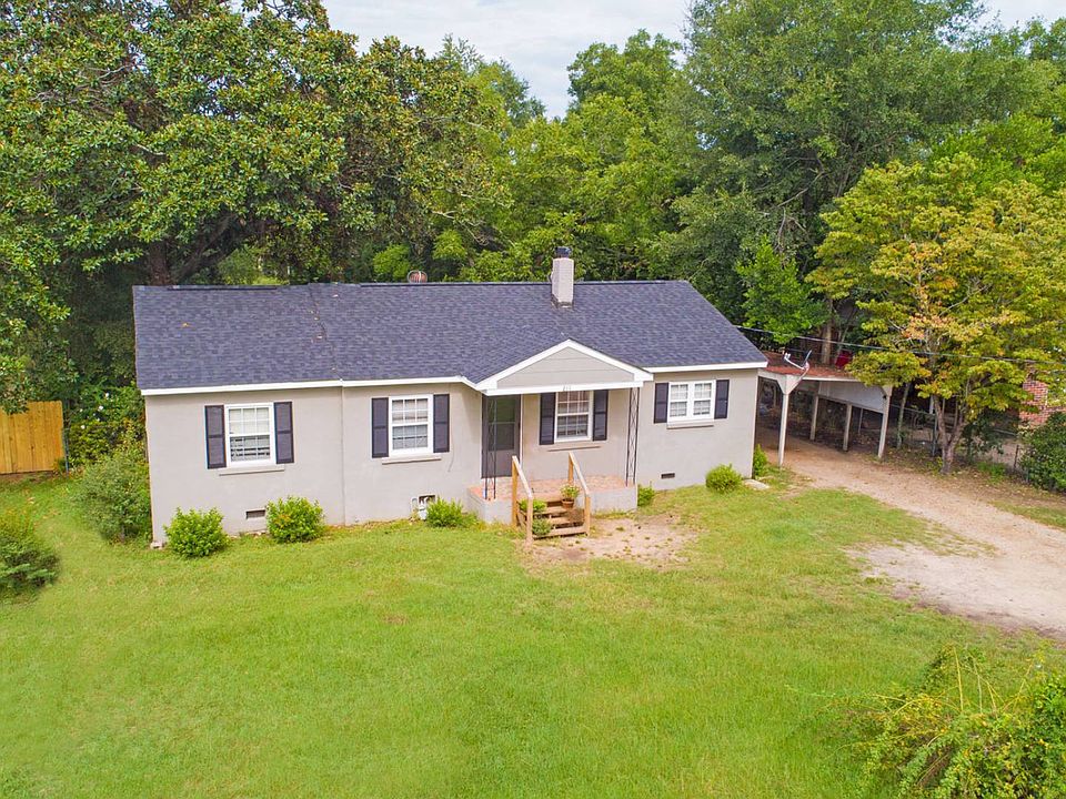 2nd image of 211 Monarch Dr