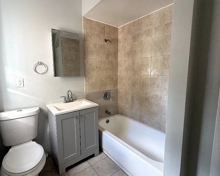 32 Beech St #C3 — Photo 6