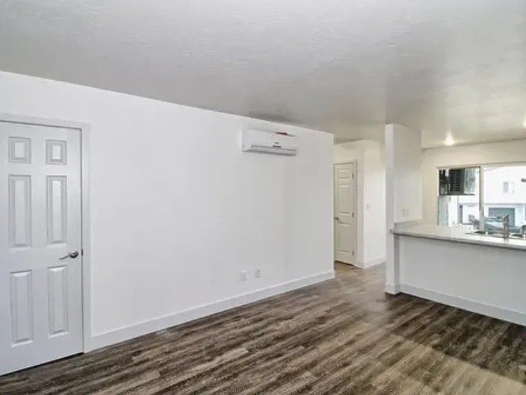 109 Anna Ct — Photo 6