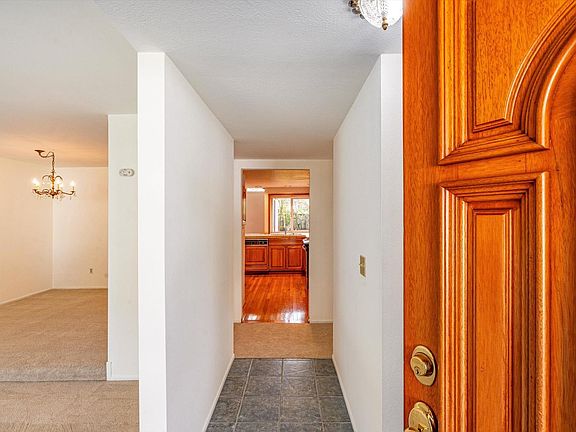 3rd image of 2565 Brookhaven Drive