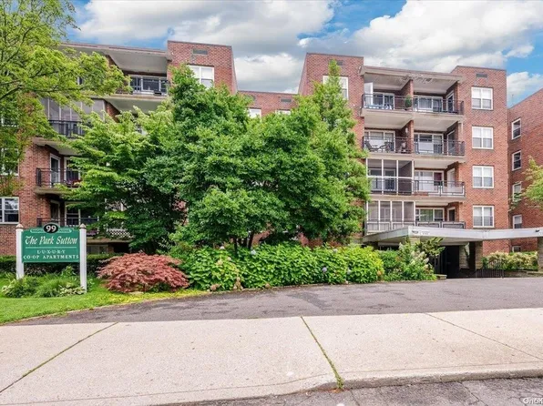 99 Randall Avenue #2-F, Freeport, NY 11520