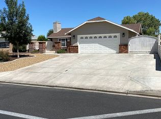 13545 Driftwood Dr, Victorville, CA 92395