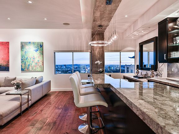 3rd image of 1155 N La Cienega Blvd APT Ph8