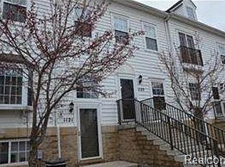 1123 Freesia Ct, Ann Arbor, MI 48105