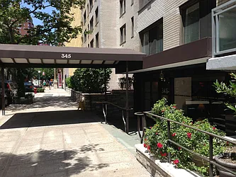 345 East 73rd Street in Lenox Hill