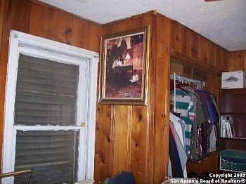2nd image of 648 Leigh St