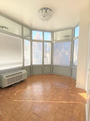 Rented by RELO REDAC INC. | media 7