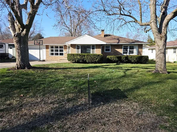 1109 E Van Buren St, Clinton, IL 61727