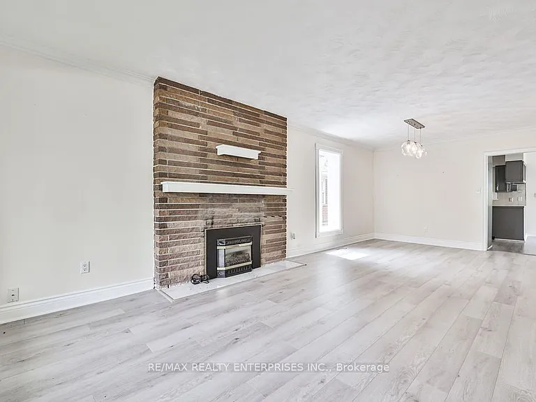 3096 Ballydown Cres — Photo 4