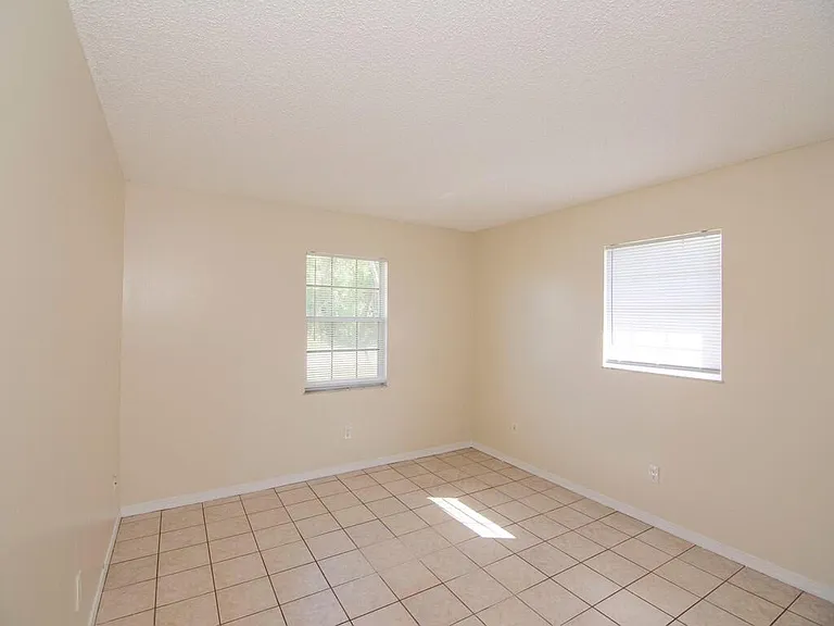 1190 SE Puritan Ln — Photo 18