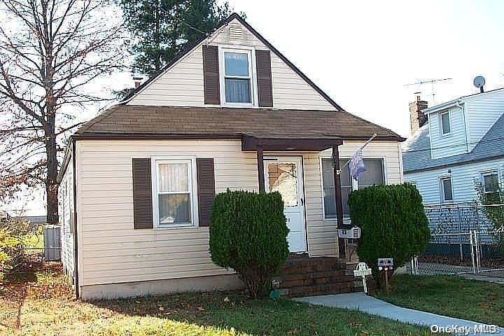 1st image of 1599 Madison Street