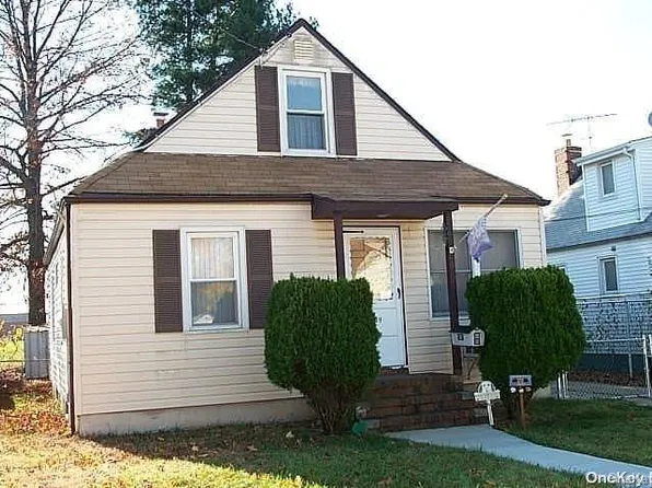 1599 Madison Street, Elmont, NY 11003