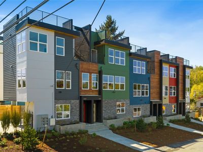 2415 SW Findlay, Seattle, WA, 98106
