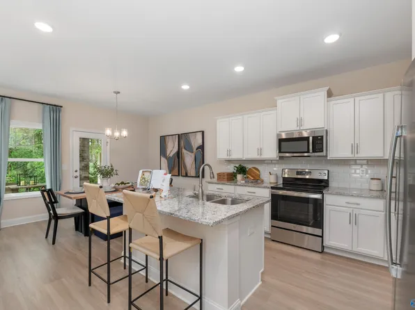 1715 Stampede Cir SE, Huntsville, AL 35803