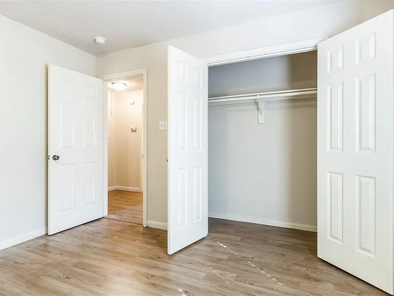 1138 Evandale Ln — Photo 28
