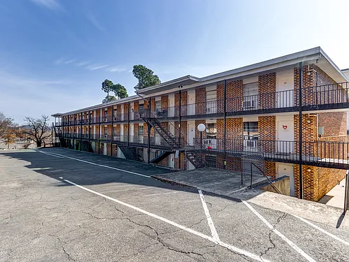 Greenbriar Apartments Photo 1