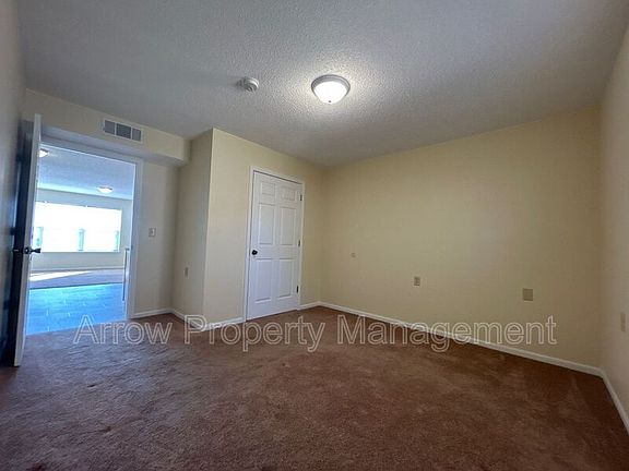 4th image of 1015 W 14th St #1