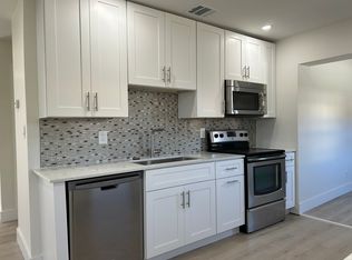 913 N 18th St, Fort Pierce, FL 34950