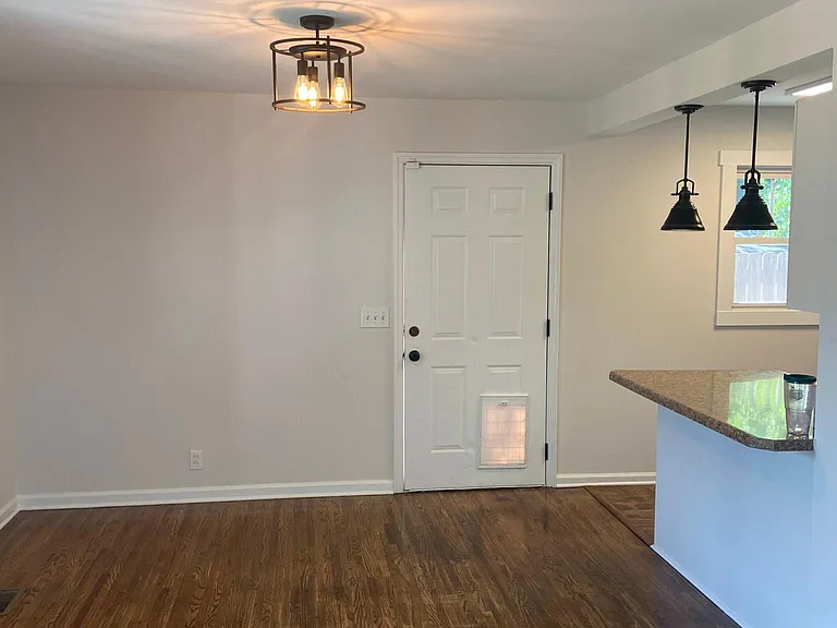 923 Cahal Ave — Photo 6
