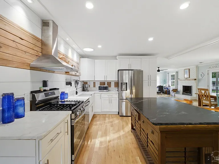 730 Nagel Dr — Photo 5
